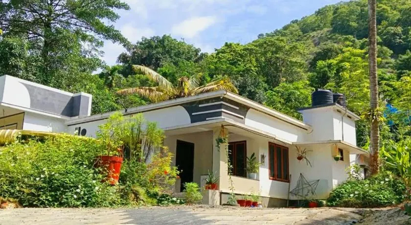 Mamalakandam - The White house, Diya homestay - Image 1