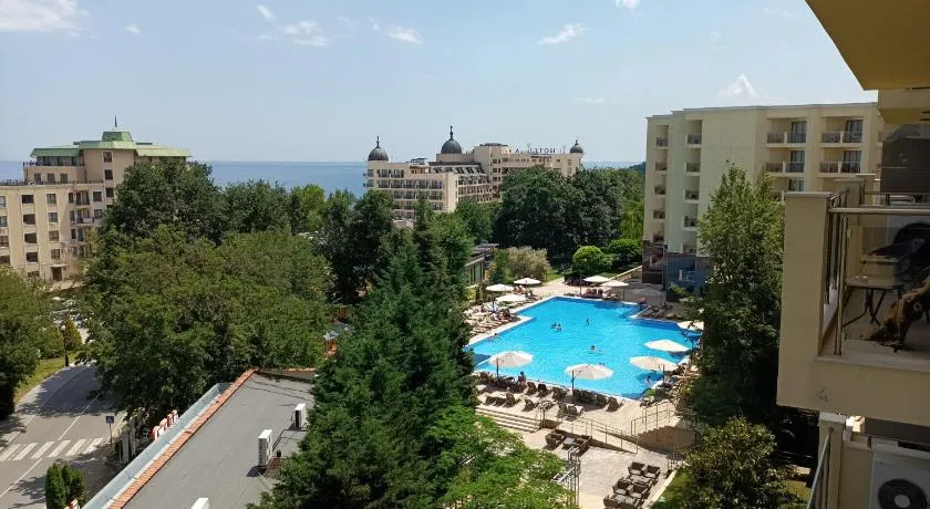 Apart Hotel Golden Line private apartments - Image 1