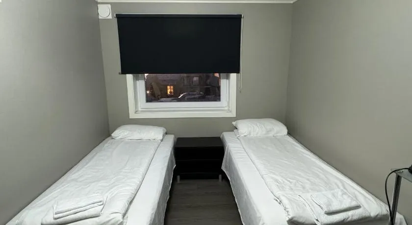 Ålesund room with shared shower - Image 1