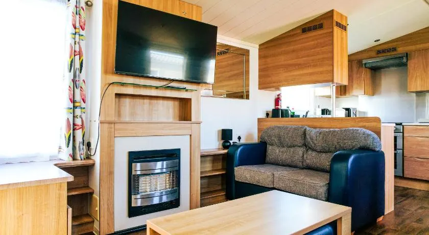 Captivating 6-Person Caravan in Rhyl - Image 1