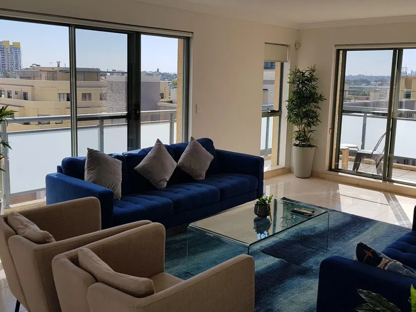 Liv Apartments Darling Harbour - Image 1