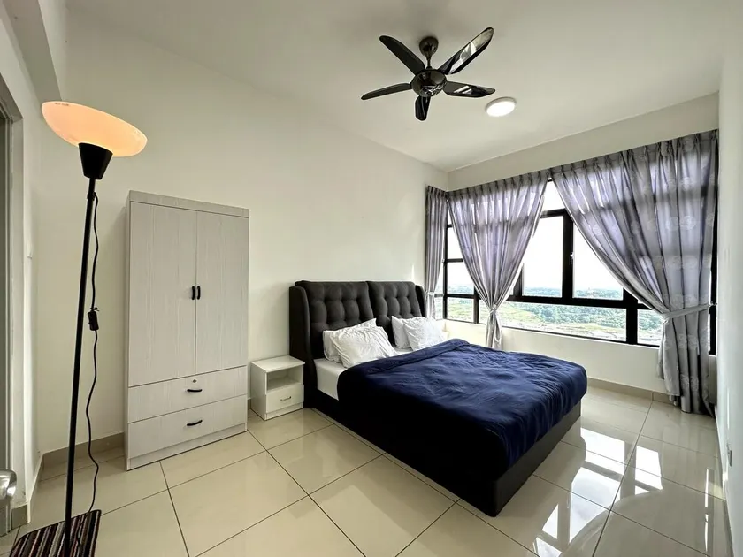Three Bedroom for Family with Private Lift @Kempas - Image 1