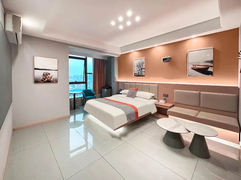 Honmachi Movie Viewing Business Hotel (Ichikawa Wanhai International Branch) - Image 1