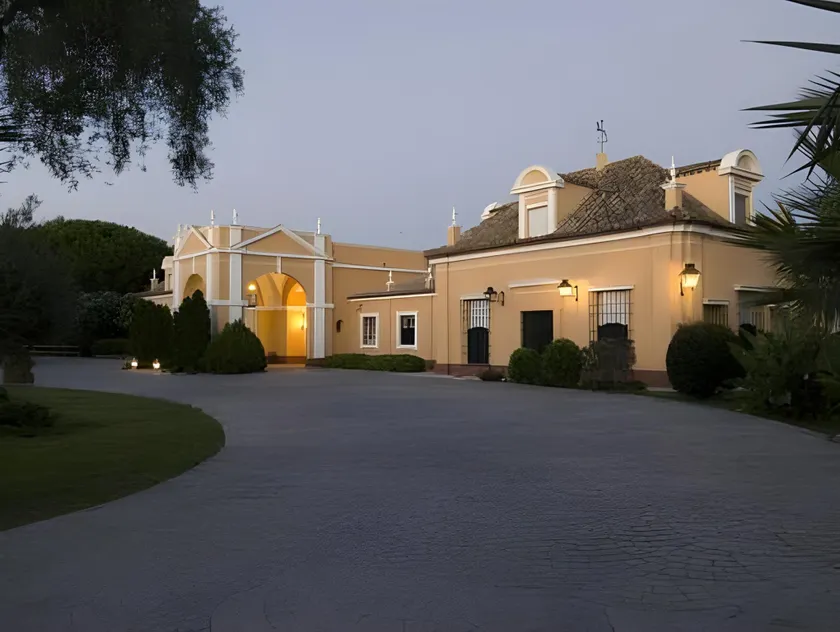 Hotel Hacienda Montenmedio - Image 1