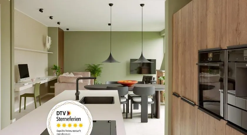 HOMEFY - Luxury Bungalow - Image 1