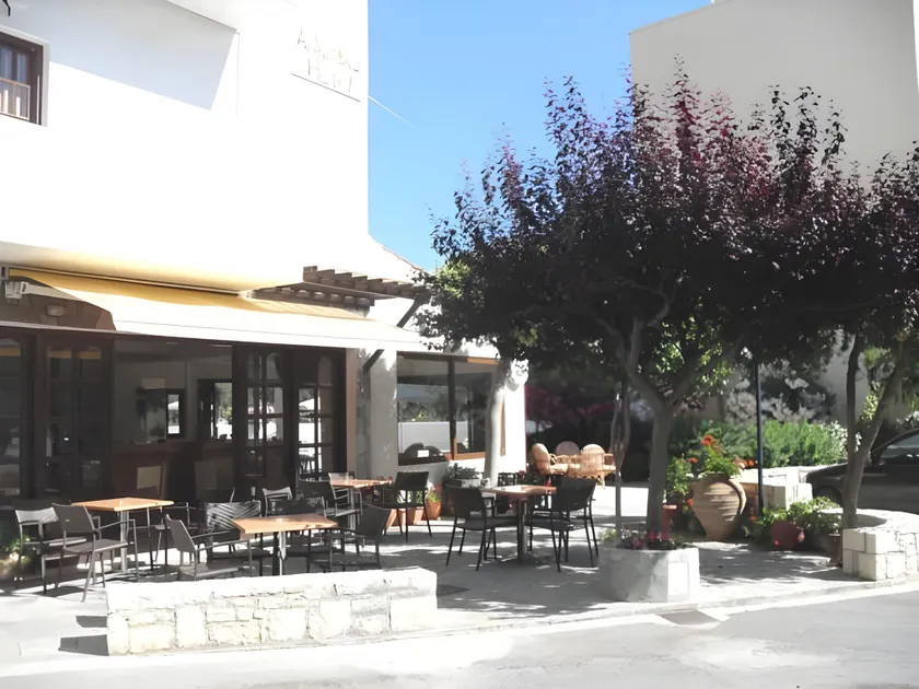 Archontiko Hotel - Image 1