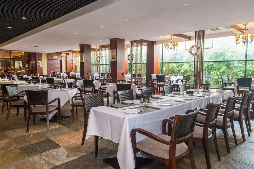 Yu Shan Hu Hotel - Image 1