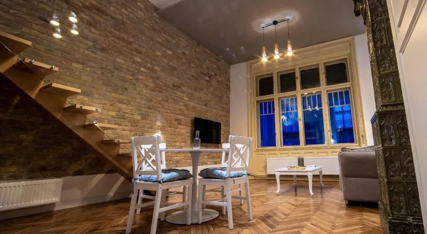 VISAJ Deluxe Downtown - Image 1