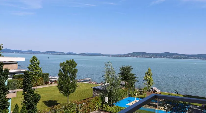 Platán Beach Apartman with lakeview - Image 1