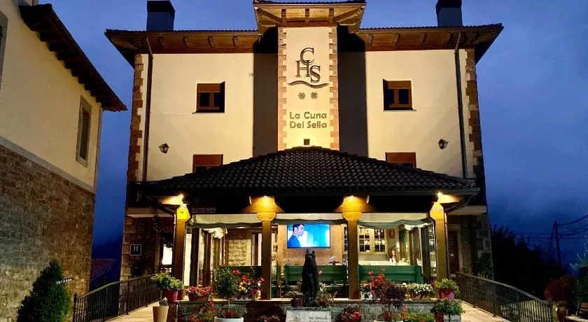 Hotel La Cuna del Sella - Image 1