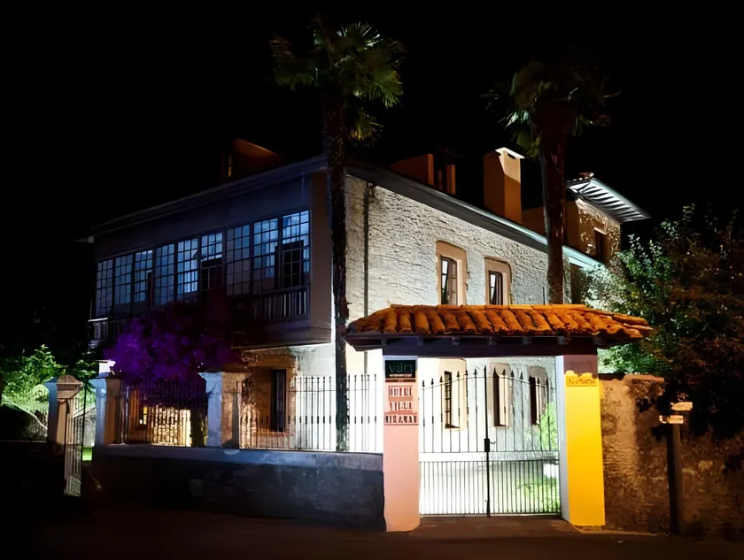 Hotel Villa Miramar - Image 1