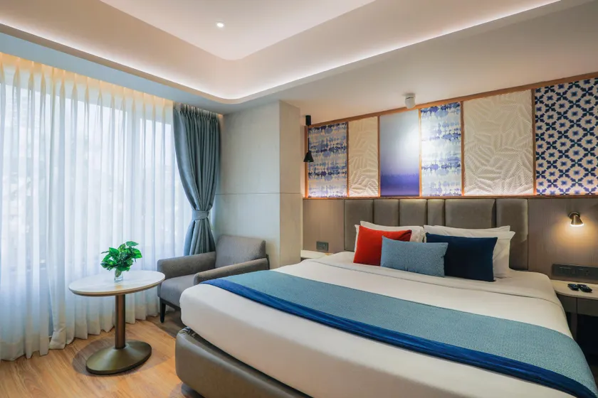 Hotel Silver Inn Mumbai - Image 1