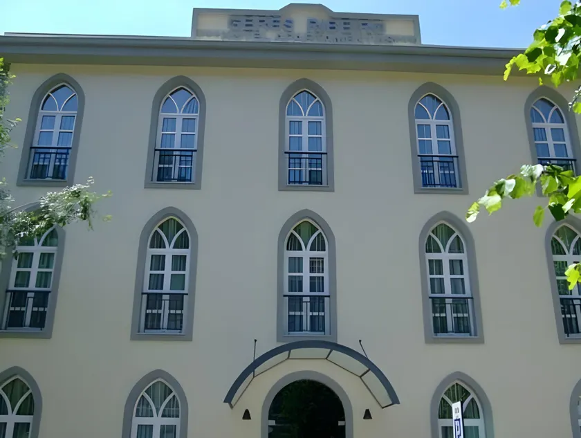 Hotel Apartamentos Geres Ribeiro - Image 1