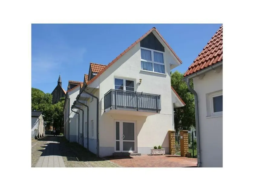 At The Harbor Apartment No 24 - Image 1