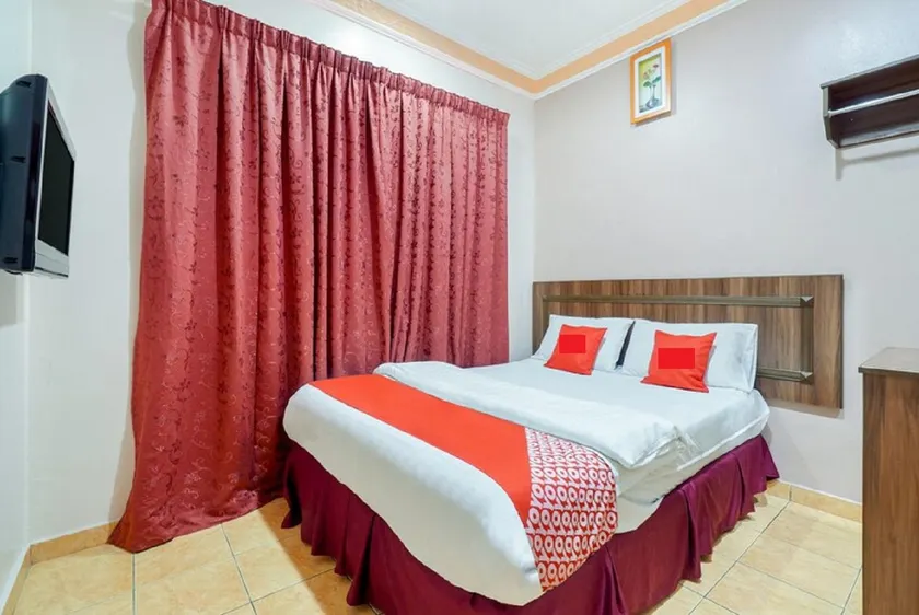 Hill Times Inn Hotel - Image 1