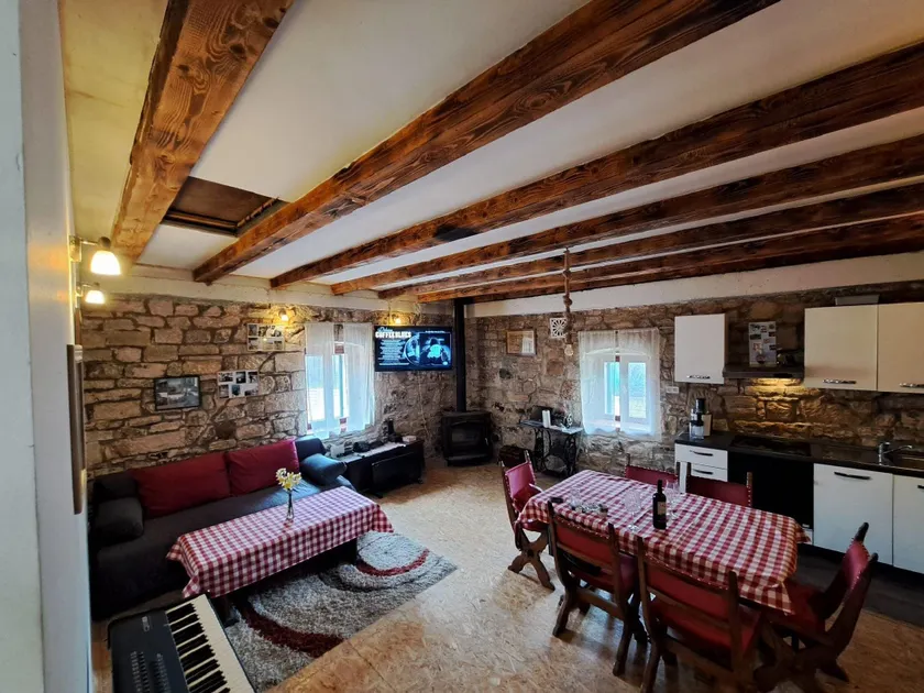 Apartment Rural Podastrana - Image 1