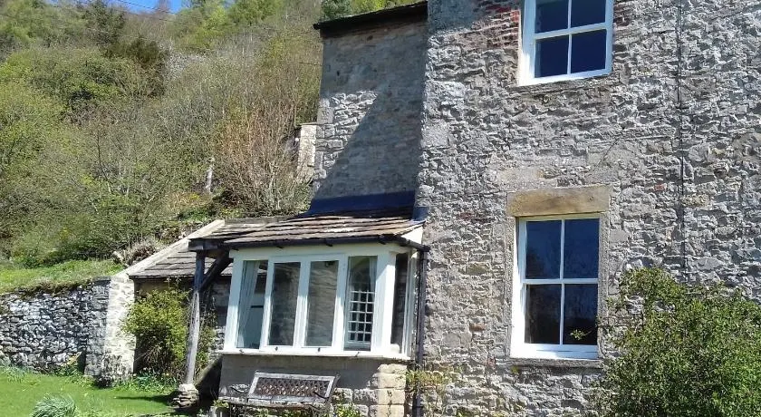 Apple Tree Cottage - Image 1