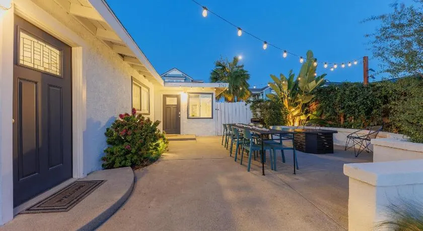 Walk to Beach, Outdoor Living, Pet-Friendly! - Image 1