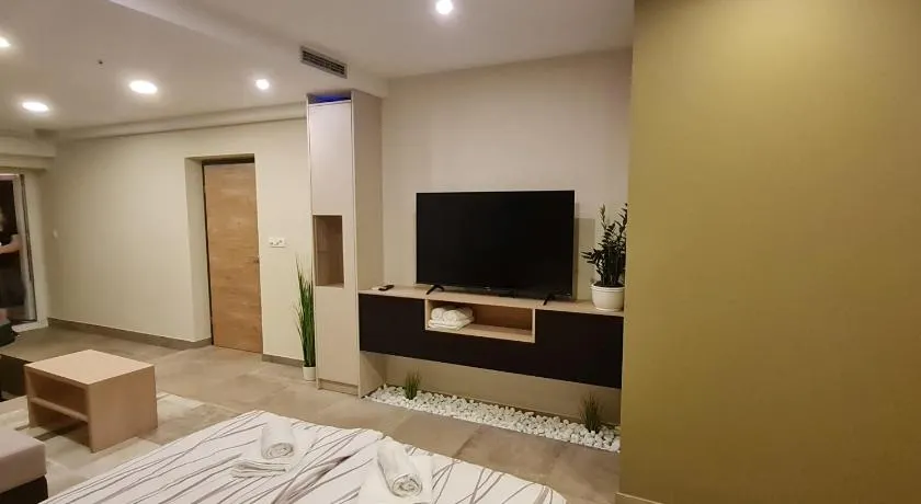 GOSTILNA S PRENOČIŠČI PAV - Image 1