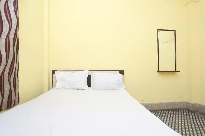 Hotel Surya By Oyo Rooms - Image 1