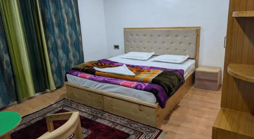 Nubra Hillview Guesthouse - Image 1