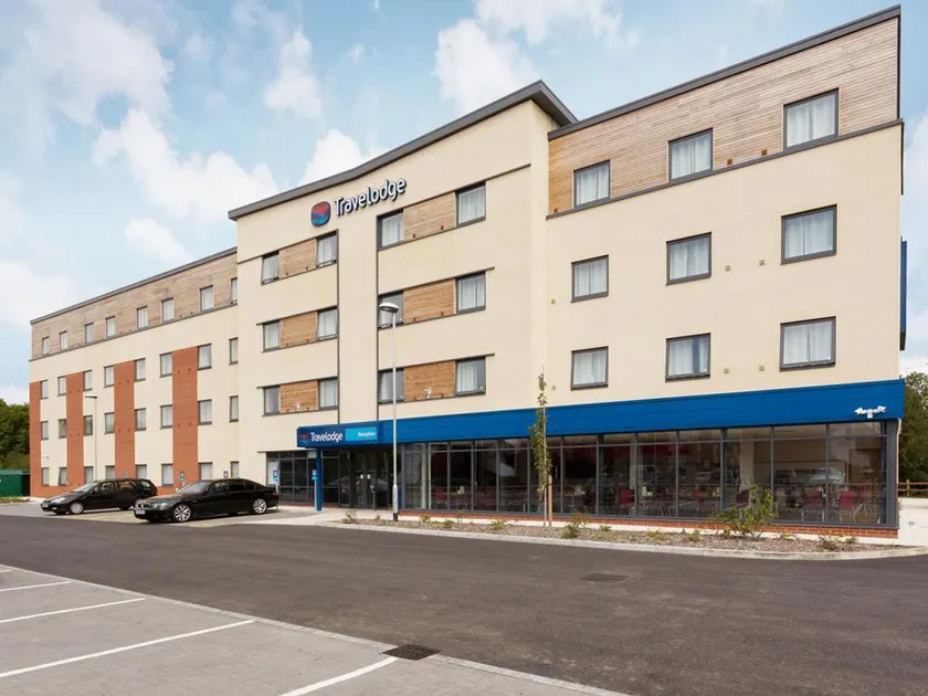 Travelodge Winnersh Triangle - Image 1