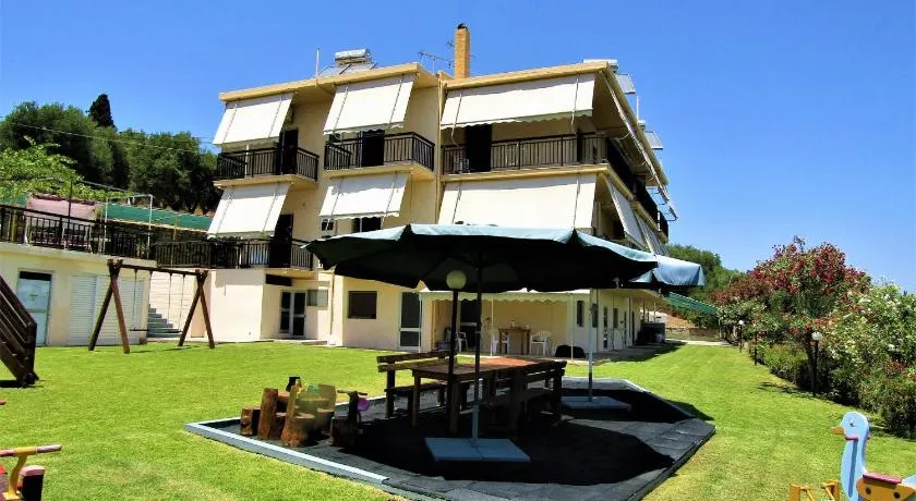 Meltemi Rooms and Apartments - Image 1