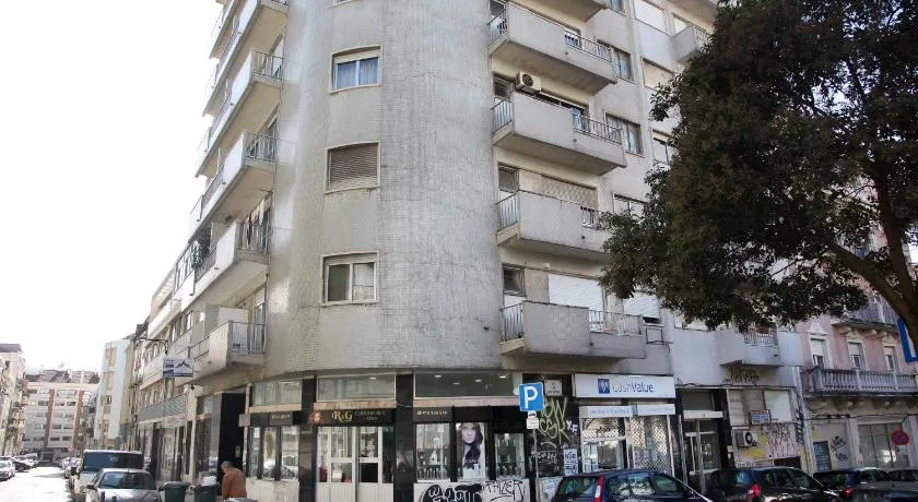 Lisbon Suite Home - Image 1