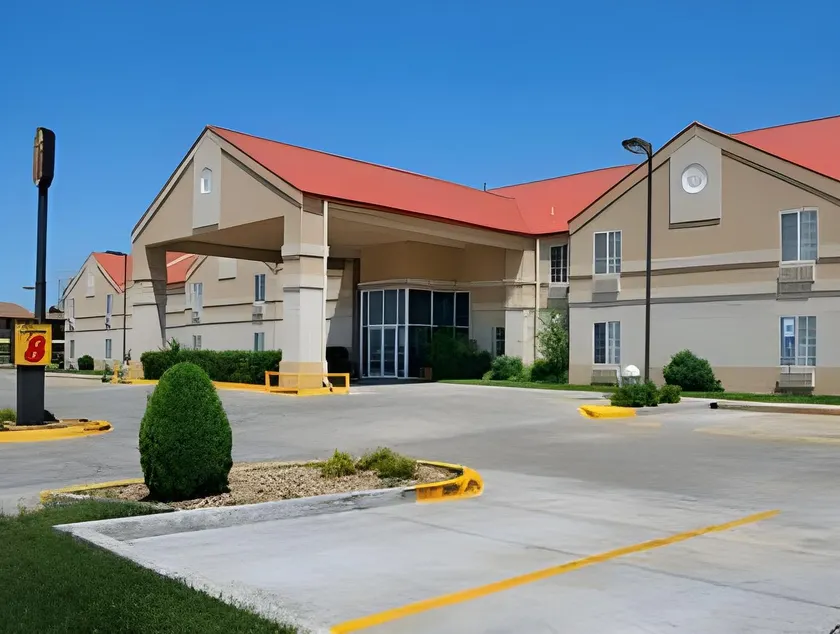 Super 8 by Wyndham Amarillo West - Image 1