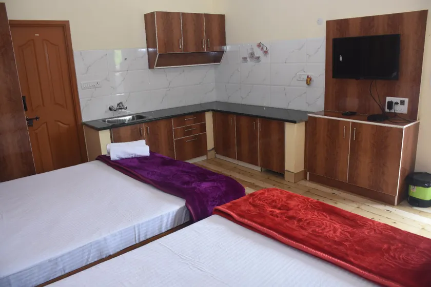 Hotel Reliance - Image 1