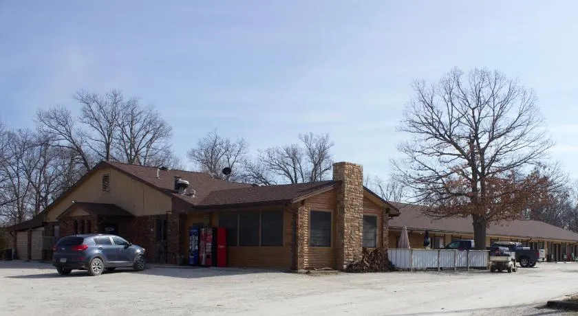 Hidden Lake Resort - Image 1