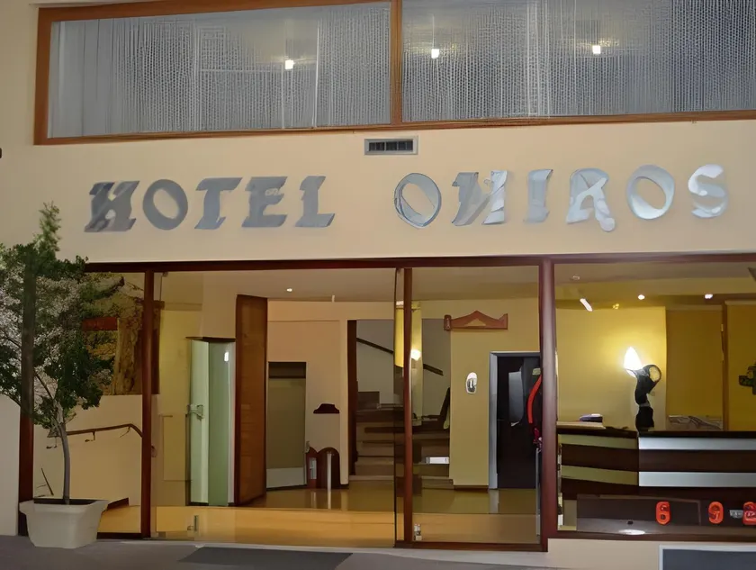 Omiros Hotel - Image 1