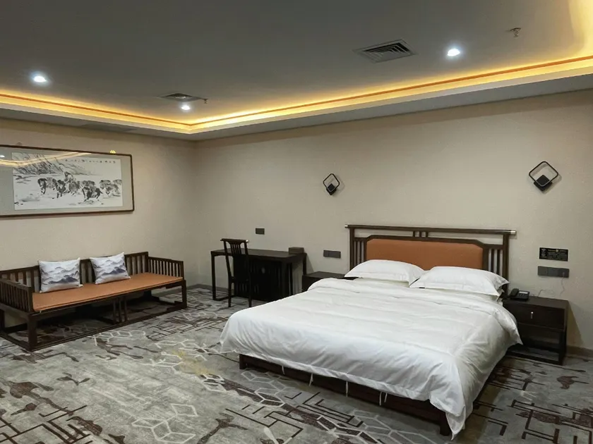 Qingxian Yujia Hotel - Image 1
