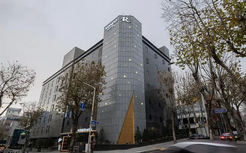 Guwol Rondo Hotel - Image 1