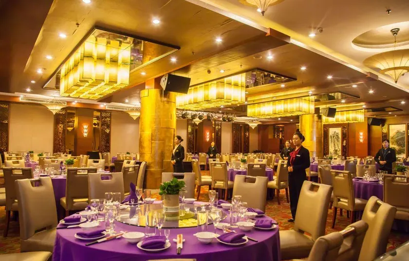 Cangxi International Hotel - Image 1