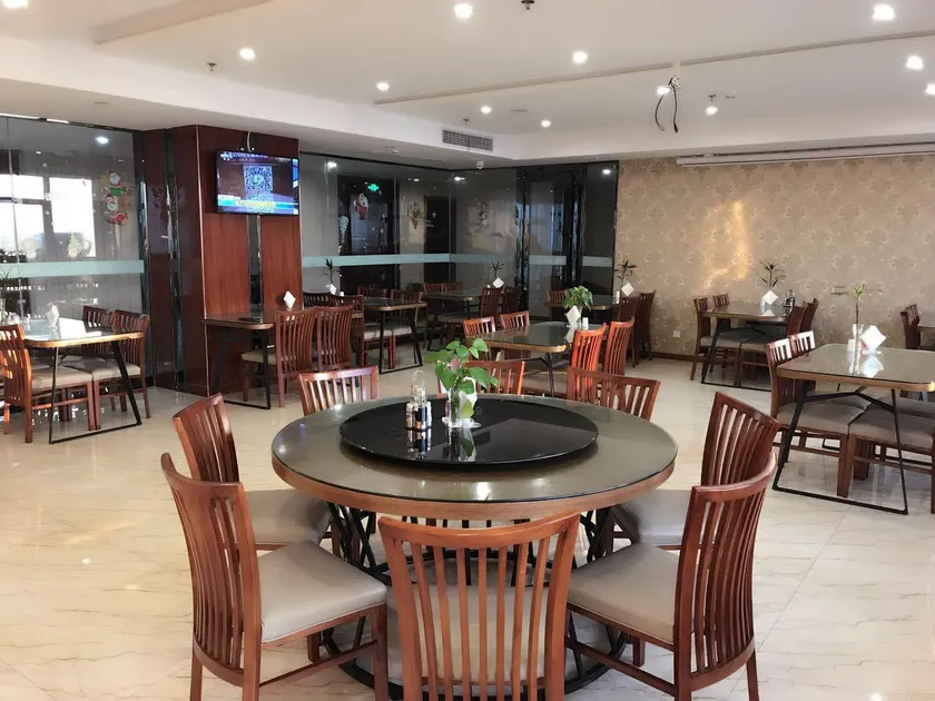 Yangzhong Zhonghai Hotel - Image 1