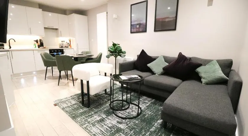 Fitzrovia - Charlotte Street by Viridian Apartments - Image 1