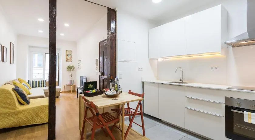 Apartments Center Bairro Alto - Image 1