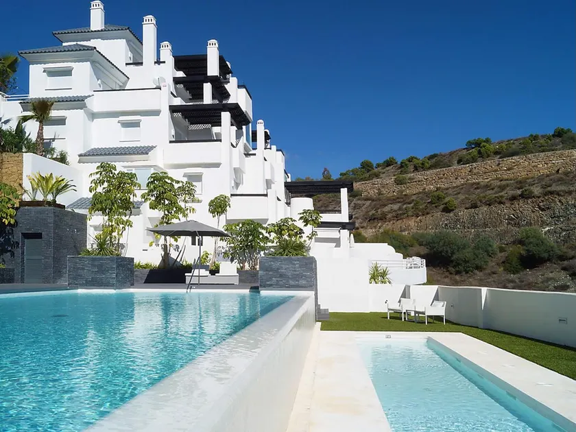 appartement gelegen aan de golfbaan op La Quinta Benahavis Marbella - Image 1