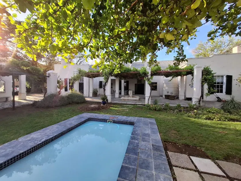 Sundays Karoo Guesthouse - Image 1