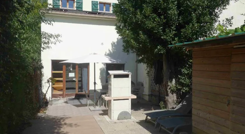 Maison de charme avec jardin à 10mn de Paris - Image 1