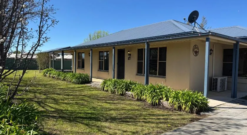 Comfy and relaxing stay - Rest Easy Mudgee Cottage - Image 1