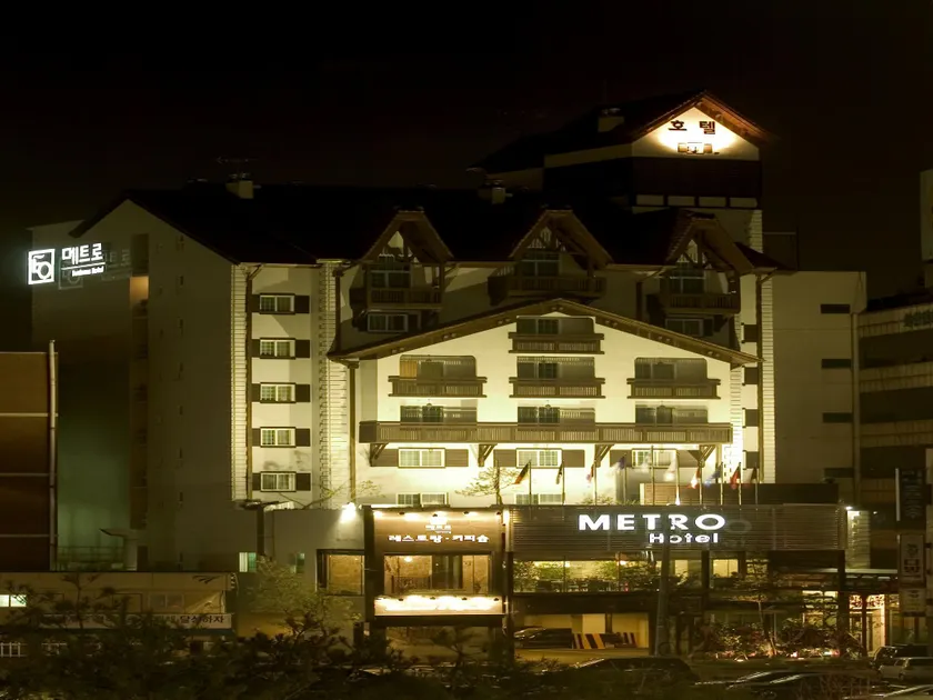 Metro Tourist Hotel Cheonan - Image 1