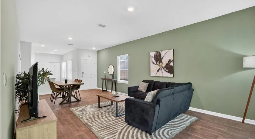 3BR Townhome/Close to Mayo and Beaches! - Image 1