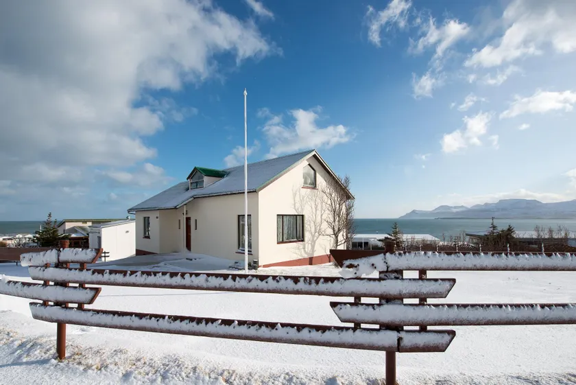 Experience Beautiful Iceland. Up to 10 people - Image 1