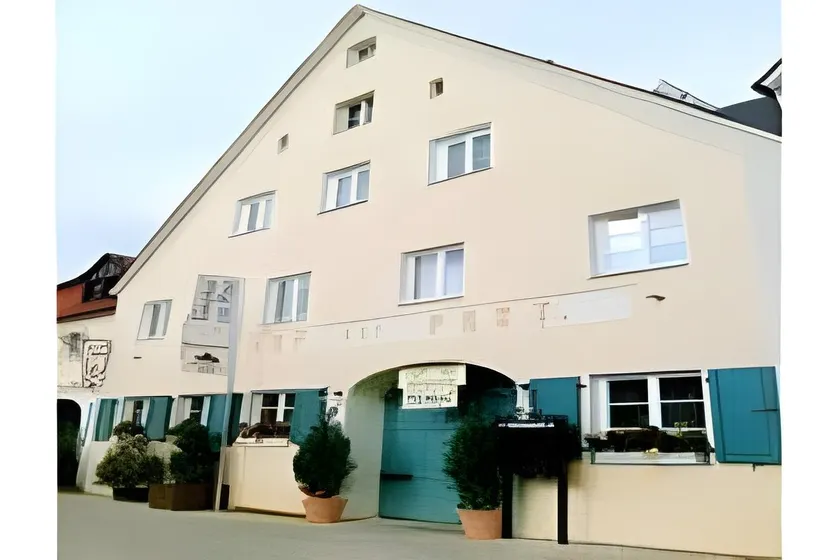Hotel zum schwarzen Ross und Gutmann Zur Post - Image 1