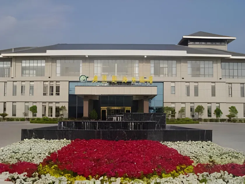 Lianyungang Dong Yuan International Hotel - Image 1
