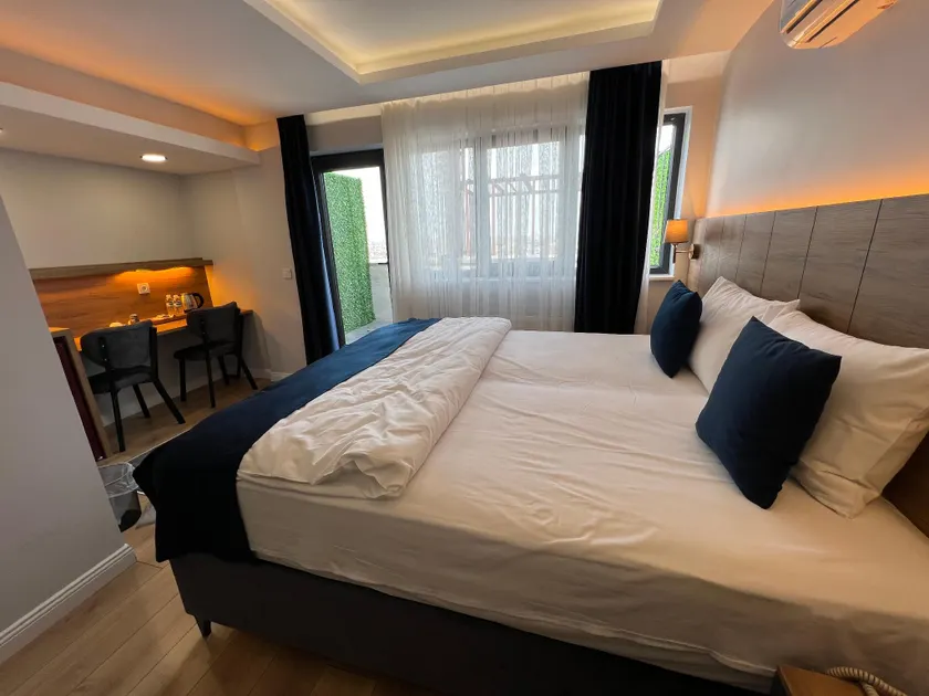 Blue Suite Otel - Image 1