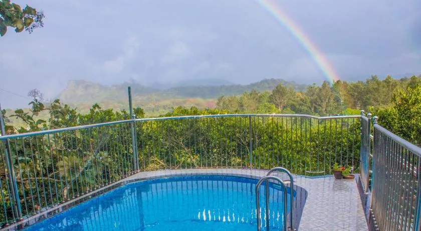 Chrissie's Hotel - Image 1