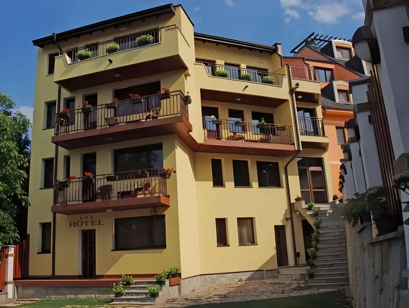 Hotel Villa Boyana - Free Parking - Image 1